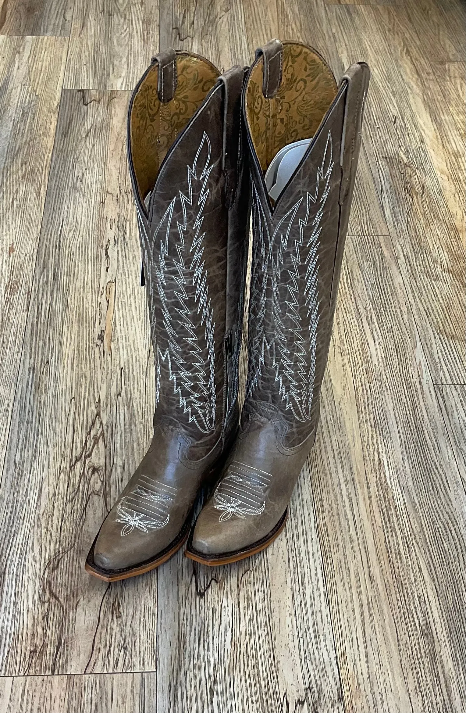 ‘’BETSY’’ TABACO BOOTS