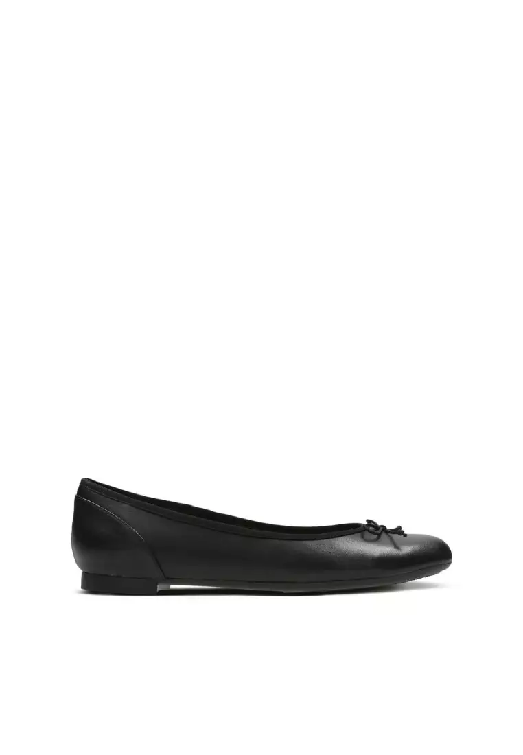 Clarks Clarks Couture Bloom Black Leather Womens Flats with Ortholite Technology