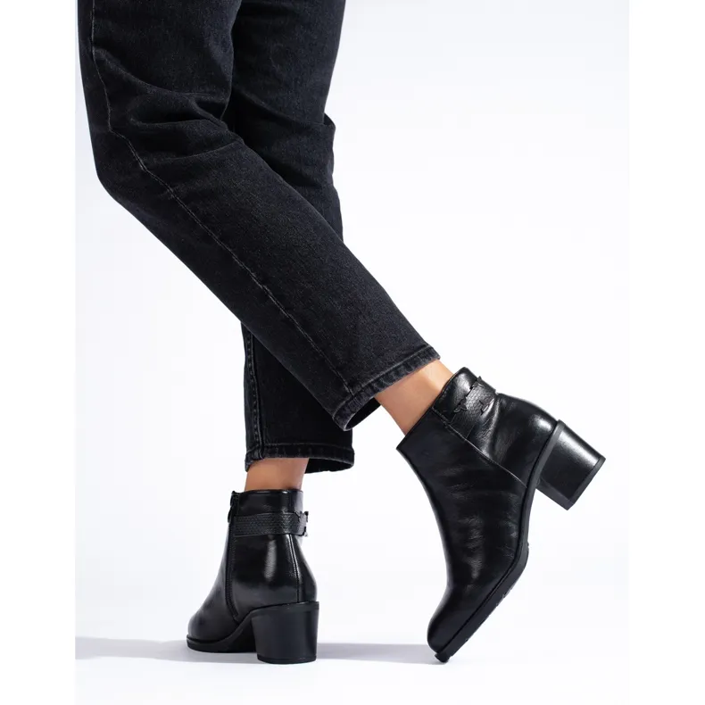 Classic black high-heeled boots by Daszyński