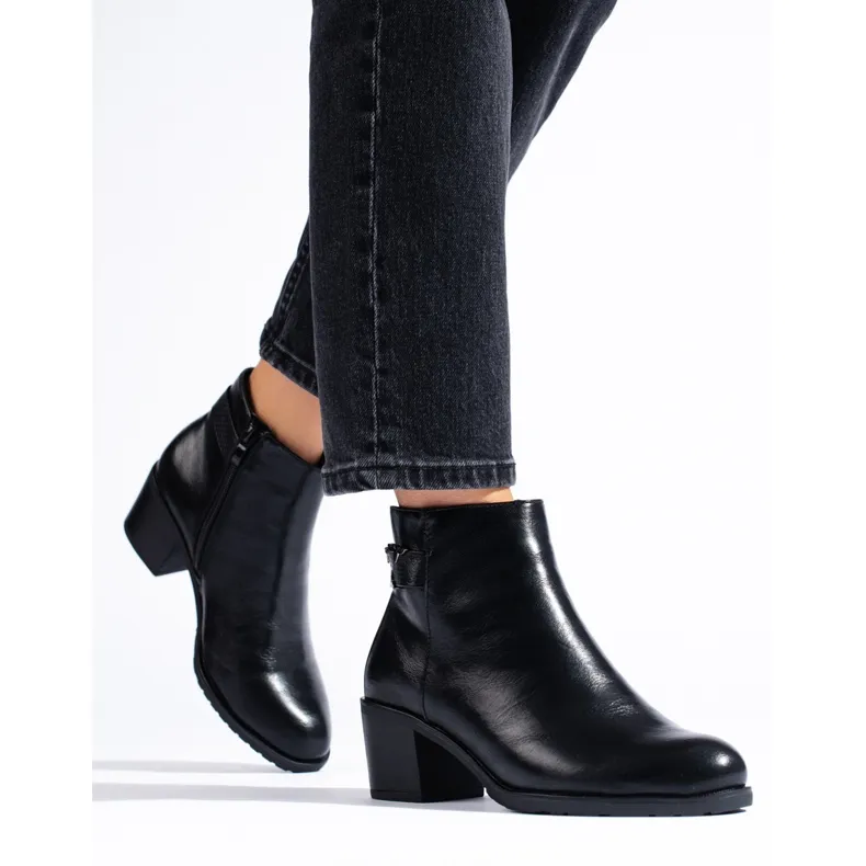 Classic black high-heeled boots by Daszyński