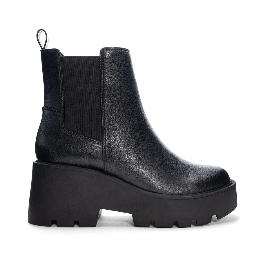 Rabbit Boot (Black)