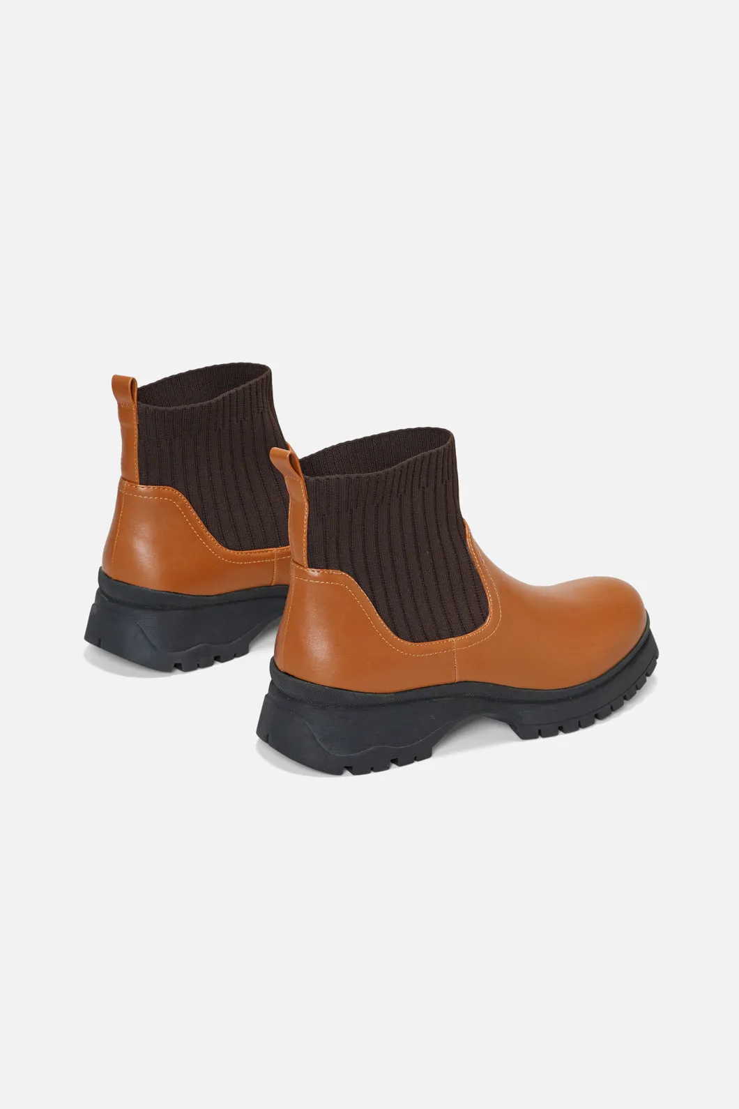 Rib Trim Boot