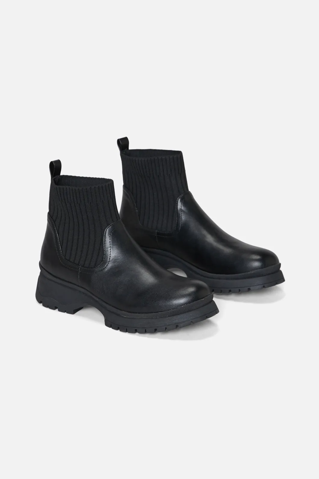 Rib Trim Boot