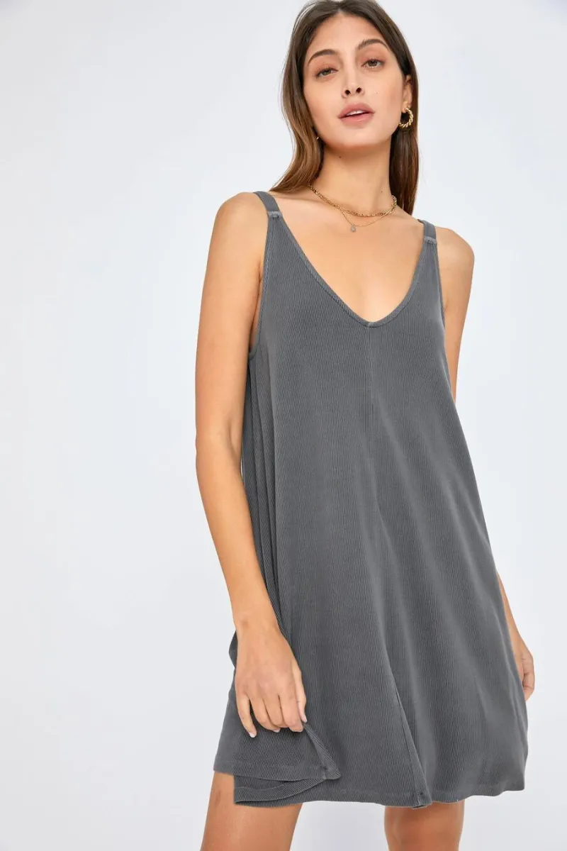 Ribbed V-Neck Knit Dress W. Center Seam Detail