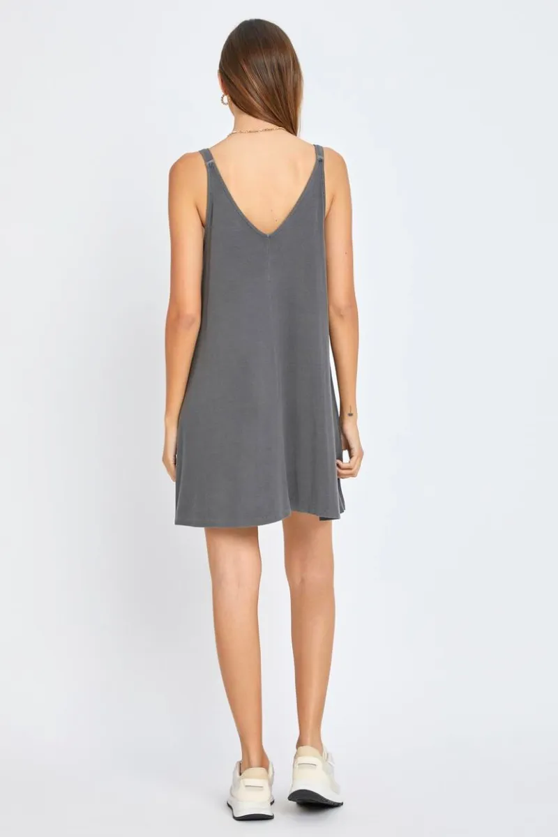 Ribbed V-Neck Knit Dress W. Center Seam Detail