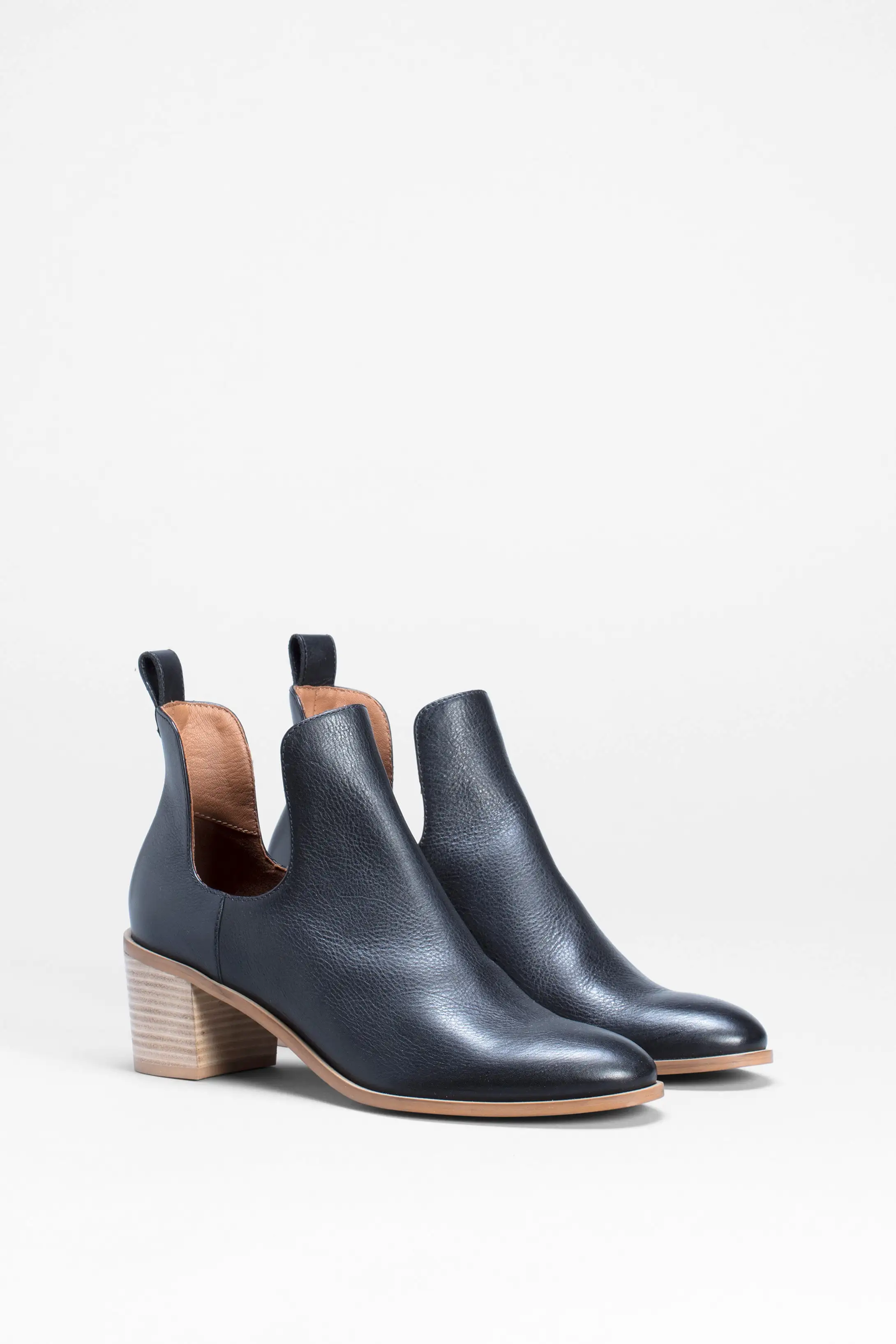 Valla Cut Out Boot