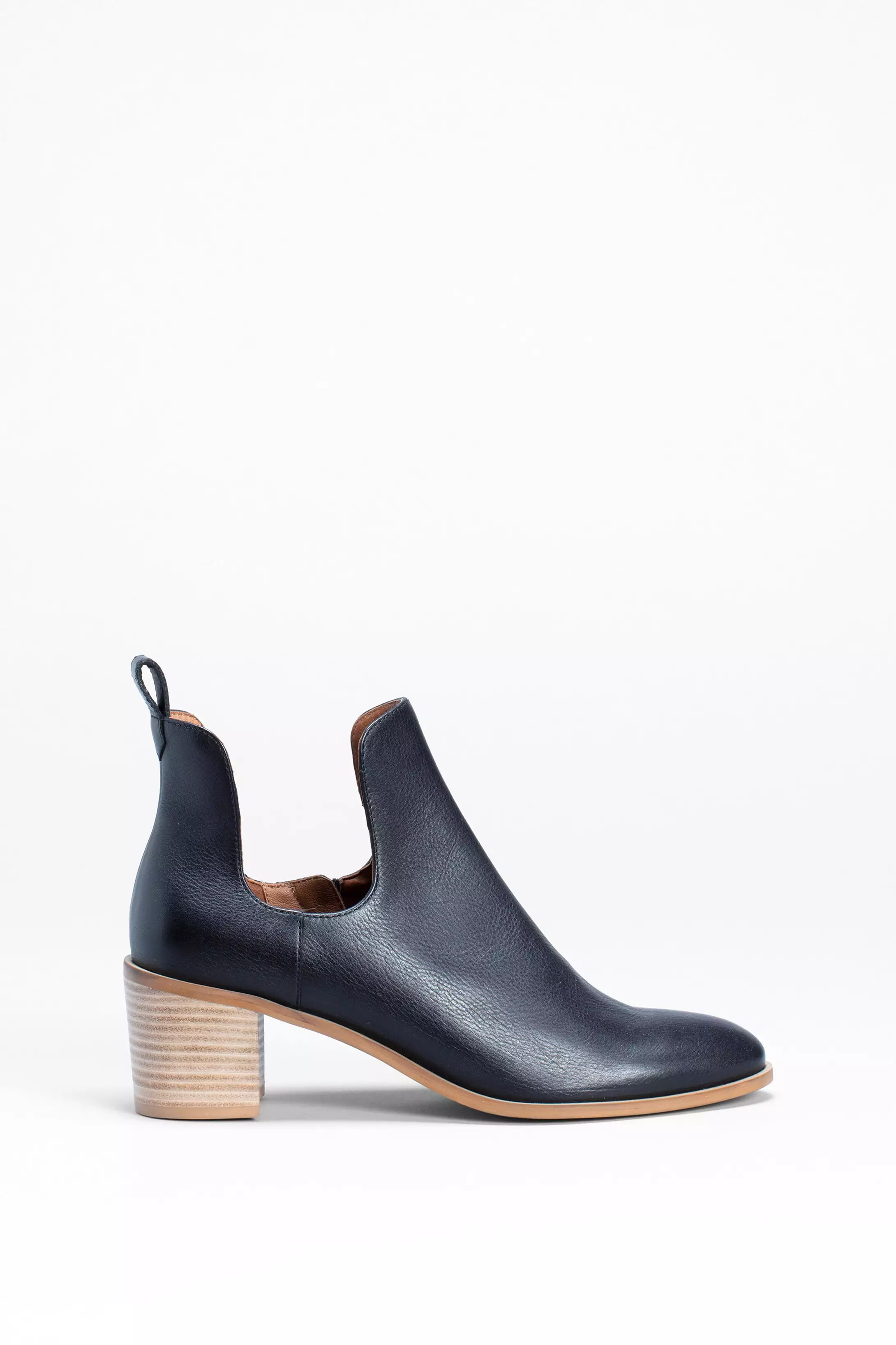 Valla Cut Out Boot